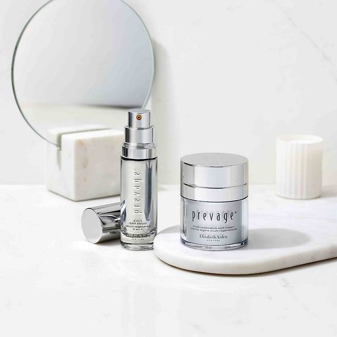 프리베이지 3-in-1리셋 세럼 30ml 16만원, 프리베이지 멀티 리스토러티브 소프트 크림 50ml 18만5천원.