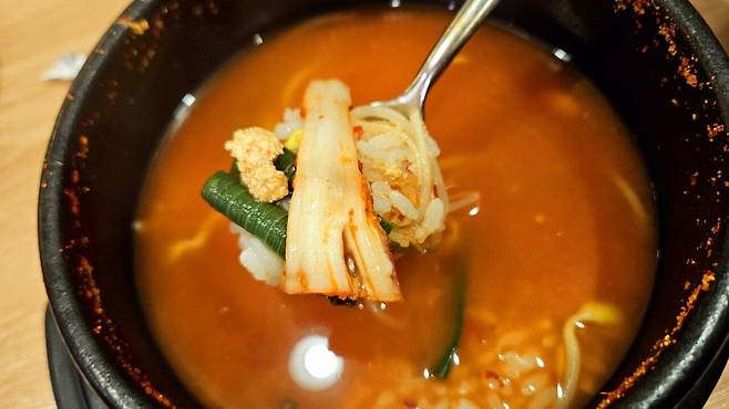 20250116_125259.jpg 점심 알탕 한뚝배기