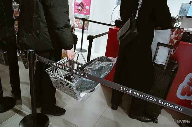 ▲ 이렇게 이벤트도 즐기고, 굿즈도 가득 살 수 있는