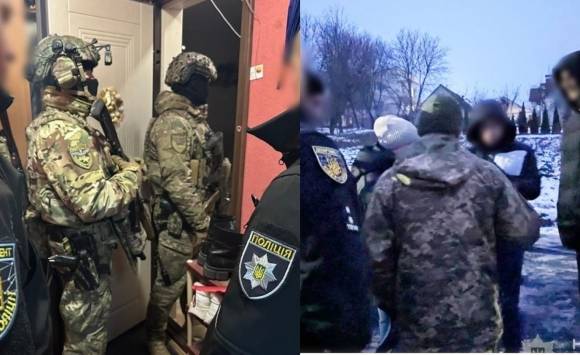 주택과 사무실을 찾아 병역 기피자들을 단속하는 우크라이나 경찰들.