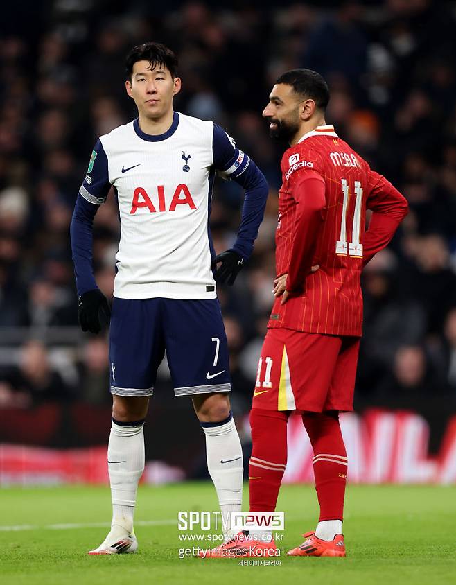 ▲ 모하메드 살라는 리버풀과 재계약 할 것으로 알려졌지만, 상황은 시시각각 변하고 있다. 토트넘 홋스퍼가 손흥민에게 1년 연장 옵션을 사용하면서 살라의 움직임에 관심이 쏠린다.