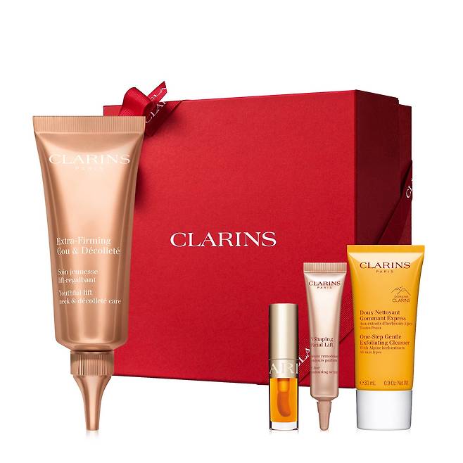 ‘엑스트라 퍼밍 넥크림 기프트 세트’. 셀럽들의 넥 크림으로 유명한 넥크림 정품과 ‘립 컴포트 오일’, ‘V 쉐이핑 페이셜 리프트’, ‘원-스텝 젠틀 엑스폴리에이팅 클렌저’ 여행용 사이즈와 세트로 구성됐다. 클라랑스.