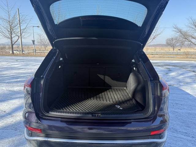 기본 520ℓ, 최대 1490ℓ까지 제공되는 트렁크 용량