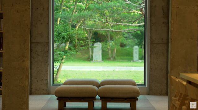 편안한 자세로 책을 읽을 수 있는 ‘신라천년서고’ 내부. 국립경주박물관 유튜브 영상 캡처