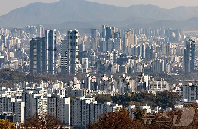 서울 아파트 단지의 모습. 2024.11.8/뉴스1 ⓒ News1 이재명 기자