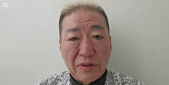 배우 유퉁이 지난 20일 진행한 유튜브 라이브 방송에서 서울서부지법 폭동 사태에 대한 견해를 밝히고 있다. [사진=유튜브 '유퉁TV']