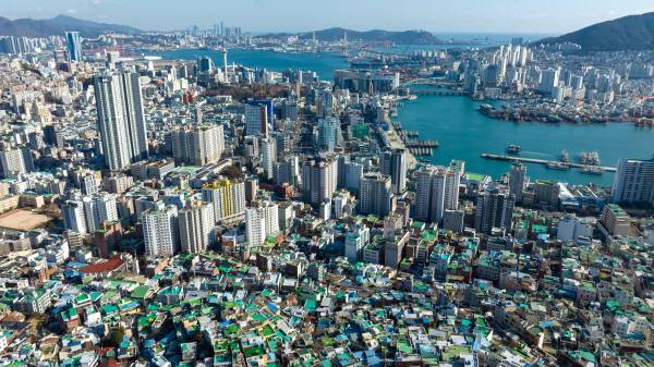 부산 원도심 전경. 국제신문 DB