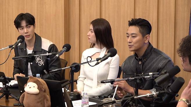 왼쪽부터 추영우, 하영, 주지훈 (사진=SBS 파워FM ‘두시탈출 컬투쇼’ 캡처)