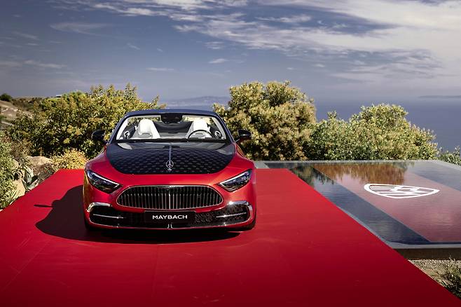 '메르세데스 벤츠코리아가 올해 마이바흐 SL과 AMG GT 드림카 2종을 출시하며, 럭셔리 브랜드 강화에 나선다. 사진은 마이바흐 SL' 사진=메르세데스 벤츠 코리아