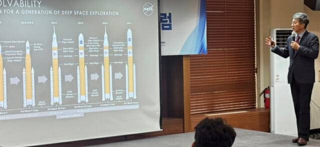 연세대학교 주광혁 인공위성시스템학과 교수가 22일 한국프레스센터에서 특강 중이다.