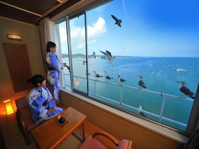 7e9bf103b0851cf2239b8ee5459c706e7e5be431b6e30f20d0160a3aba589f31d64aef806ca96de21b3cf9f5b7b47b6c7bb9c6d4