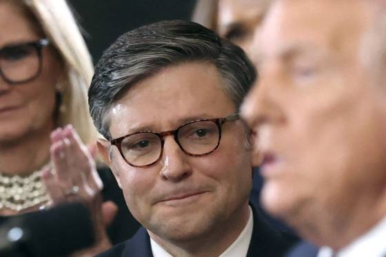 20일(현지시간) 미국 워싱턴 연방의회 의사당에서 열린 도널드 트럼프 미국대통령 취임식에 참석한 마이크 존슨 하원의장. AP=연합뉴스