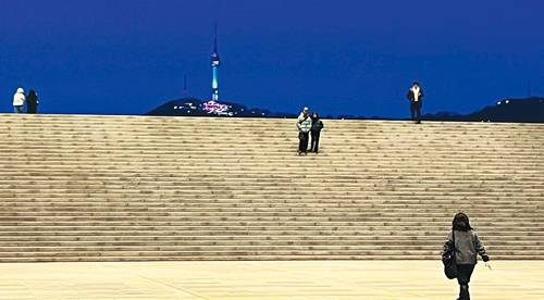 남산 타워가 보이는 인기 포토존