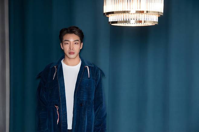 신사마(본명 신재윤)는 틱톡 팔로어 1700만 명을 보유한 메가 인플루언서다. 해외 팬이 많은 그로서는 해외 영상을 참고하며 공부할 때가 많다고 했다. [사진 국제소셜인플루언서협회]