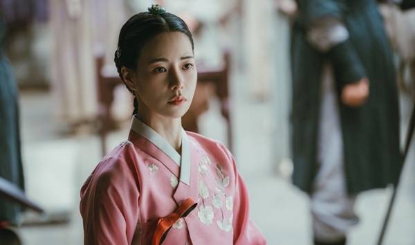 사극 두려움을 벗고 캐릭터에 빙의된 듯 연기 향연을 보여주고 있는 임지연. 사진 ㅣJTBC