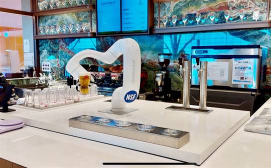 맥주 추출 솔루션 두산로보틱스가 개발한 맥주 추출 솔루션. 두산로보틱스 제공.