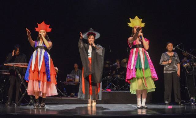 ▲ 악단광칠 공연 모습. ⓒ인천문화예술회관