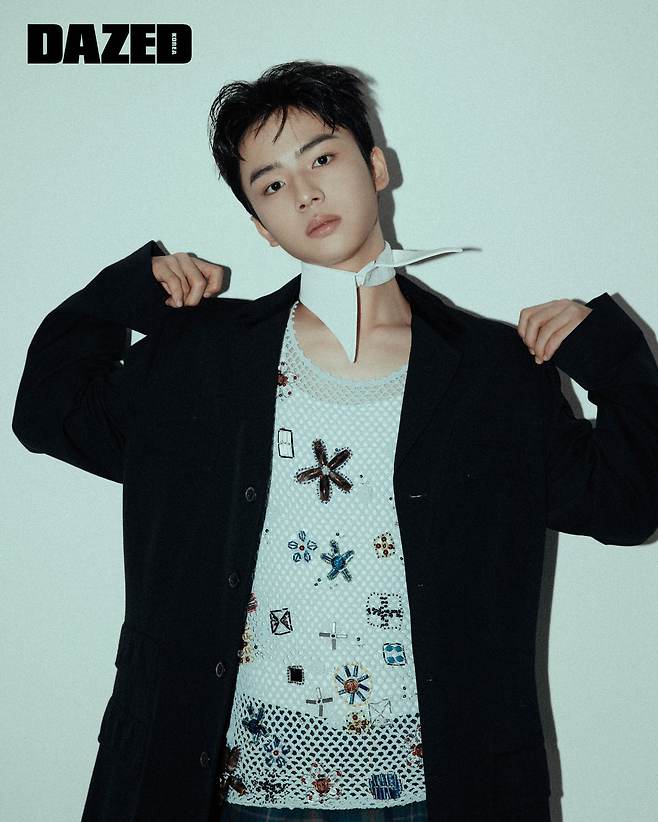 문우진/데이즈드