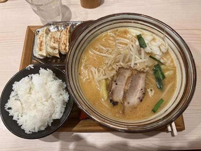 0490f719b1806dfe20b5c6b236ef203eb21c8e2e4d895df236