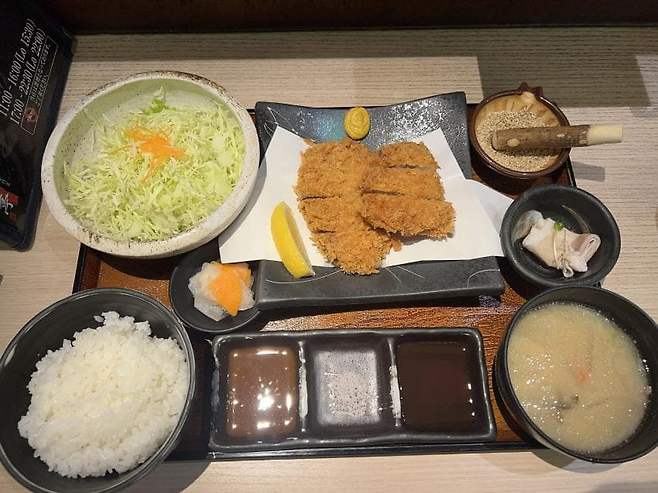 0490f719b68b60ff20b5c6b236ef203ebadfffc815379d2f76