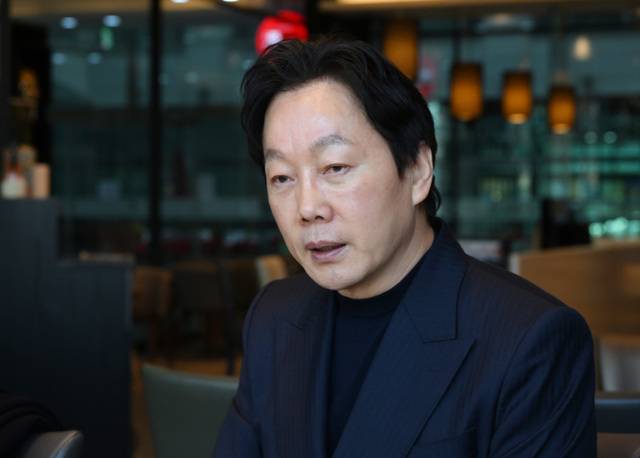 정봉주 전 의원이 24일 서울 여의도 국회 인근의 한 카페에서 국민일보와 인터뷰를 진행하고 있다. 이병주 기자