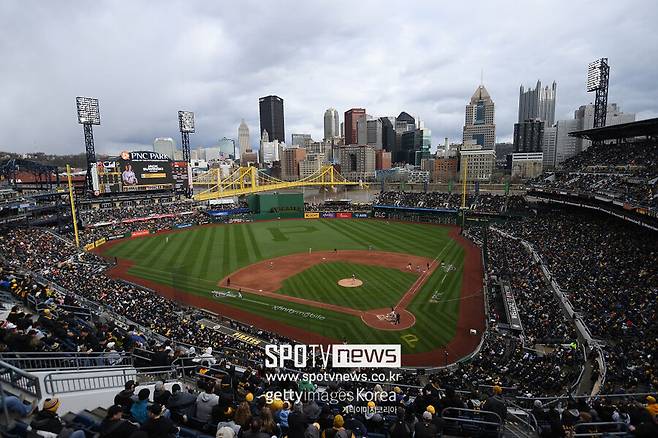 ▲ 피츠버그 파이어리츠 홈 구장 PNC파크 전경