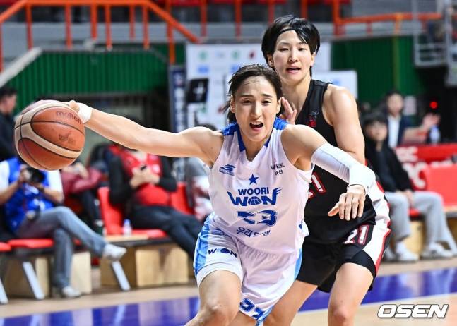 우리은행 김단비.