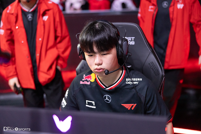 T1 '스매시' 신금재.