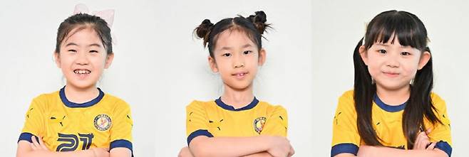 조하린(왼쪽부터) 정윤하 이지음