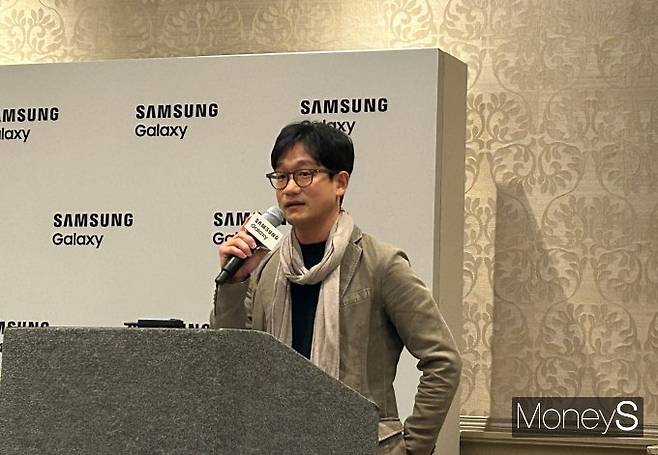 미국 캘리포니아주 새너제이에서 삼성전자는 '갤럭시 AI' 브리핑을 열었다. 사진은 지난 23일(현지시간) 김정현 삼성전자 MX사업부 CX실장(부사장)이 갤럭시 AI 브리핑을 진행하는 모습. /사진=김성아 기자