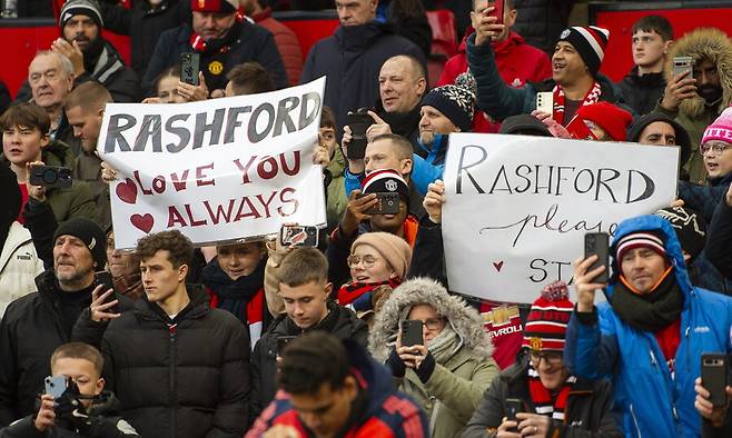 ▲ 맨체스터 유나이티드 성골 마커스 래시포드의 결별 가능성은 시간이 갈수록 짙어지고 있다. 팬들은 떠나지 말라고 소리치고 있다. ⓒ연합뉴스/REUTERS/EPA