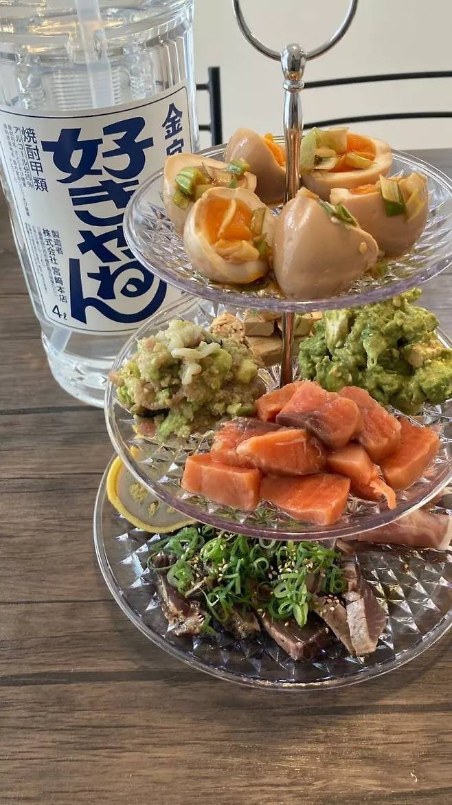 194b10e52d173da.webp.ren.jpg 일본 남자들한테서 유행했다는 디저트용 트레이