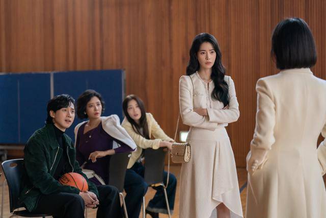 '더 글로리' 출신 배우들이 다작 행보로 시청자들을 즐겁게 만들고 있다. 넷플릭스 제공