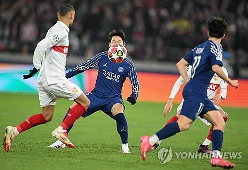 루이스 엔리케 감독이 이끄는 PSG가 30일(한국시간) 독일 슈투트가르트에 있는 아레나 슈투트가르트에서 열린 슈투트가르트와의 2024-2025시즌 대회 리그 페이즈 최종전에서 4-1 대승을 거뒀다. 연합뉴스