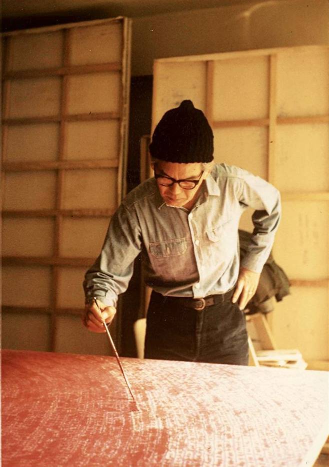 뉴욕 시절 작업 중인 김환기, 환기재단·환기미술관