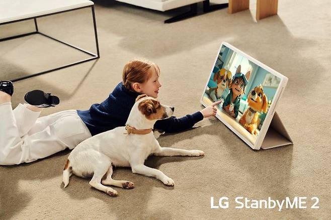 LG전자가 고해상도 디스플레이와 고용량 배터리를 탑재한 'LG 스탠바이미 2'를 국내 시장에 출시한다.ⓒLG전자