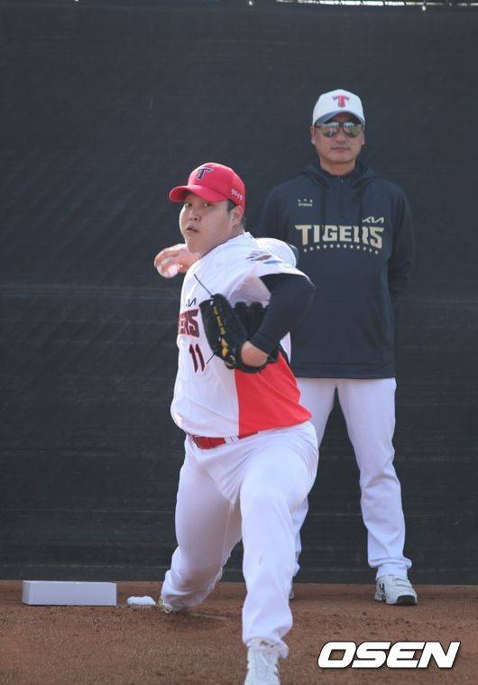 어반이 캠프에서 불펜투구를 하고 있는 KIA 조상우./KIA 타이거즈 제공