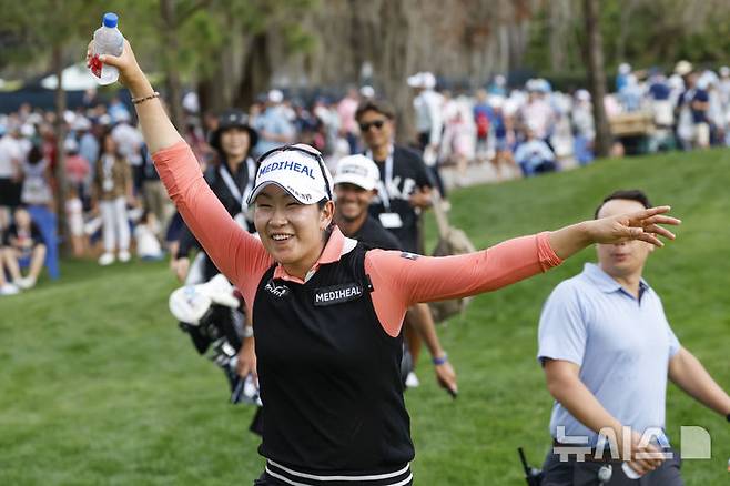 [올랜도=AP/뉴시스]김아림, LPGA 투어 개막전 와이어투와이어 우승. 2025.02.02.