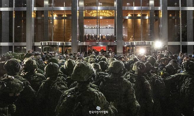 '다시 보고 싶지 않은 '서울의 밤'' [한국사진기자협회 제공. 재판매 및 DB 금지]