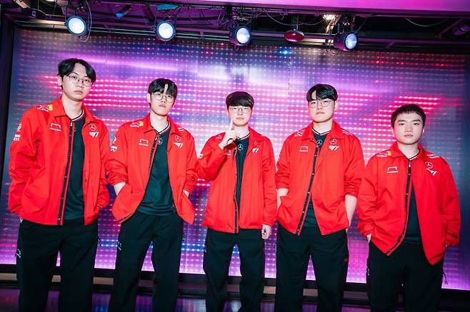 2025 LCK 플레이-인 2라운드에 나서는 T1 ⓒLCK