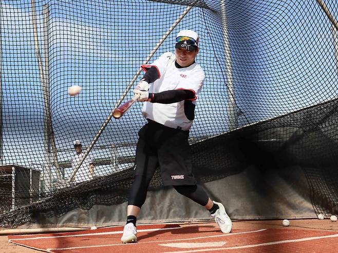 LG 김현수가 지난 1일 미국 애리조나 스프링캠프에서 타격 훈련을 하고 있다. 사진=구단 제공