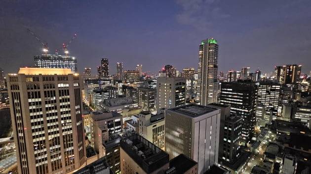 도톤보리에서 3Km정도 거리의 히고바시역 숙소에서 바라본 오사카 풍경. / JAPAN NOW