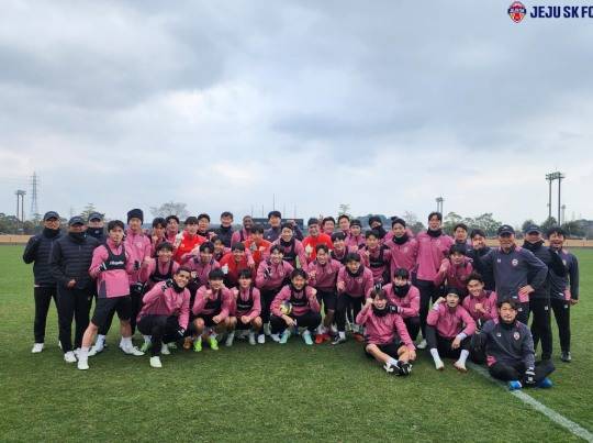 일본 가고시마 전지훈련을 마무리한 제주SK FC 선수단. 사진[연합뉴스]