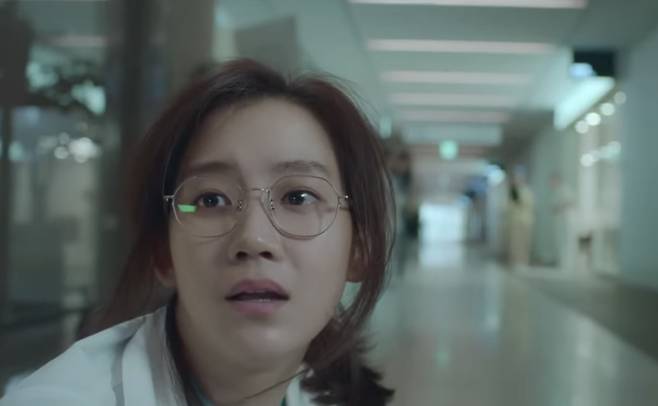 tvn 드라마 슬기로운 의사생활 속 한 장면. [공식 유튜브 캡처]