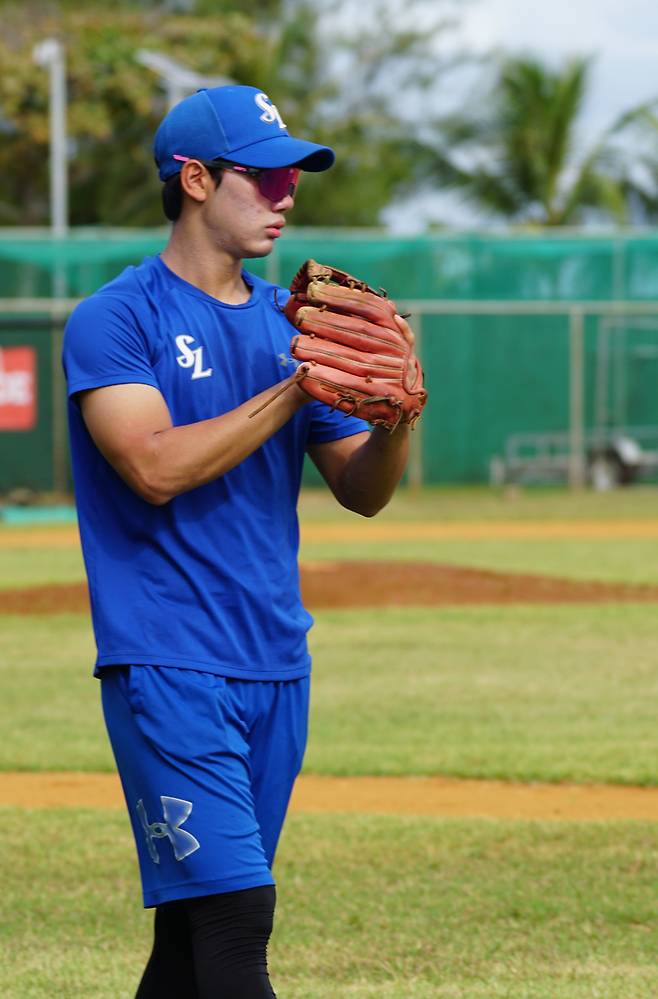 삼성 2025 신인 드래프트 2라운드 지명자 심재훈이 2025 괌 스프링캠프에서 훈련하고 있다. 사진 | 삼성 라이온즈