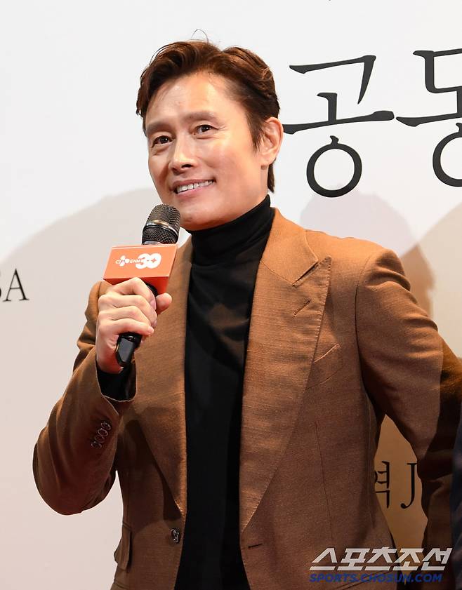 CJ ENM 30주년 기념 비저너리 선정작 영화 '공동경비구역 JSA' GV가 4일 서울 용산구 한강로동 CGV용산아이파크몰에서 열렸다. 이병헌이 인터뷰를 하고 있다. 용산=박재만 기자 pjm@sportschosun.com/2025.02.04/