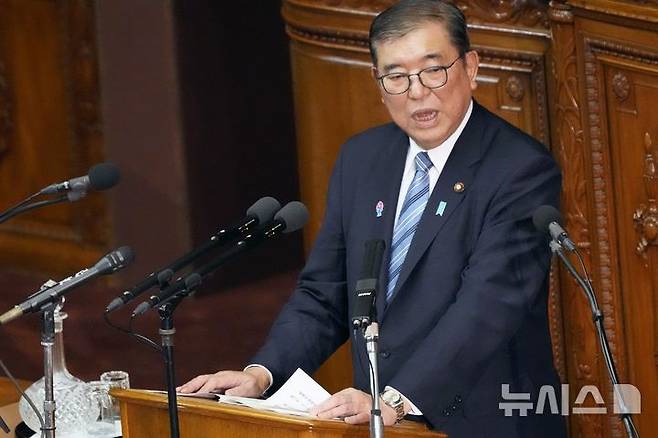 [도쿄=AP/뉴시스]일본 정부가 4일 이시바 시게루(石破茂) 총리의 방미 일정을 공식 발표했다. 사진은 이시바 총리가 지난 1월24일 도쿄 국회에서 정기국회 시정방침 연설을 하는 모습. 2025.02.05.