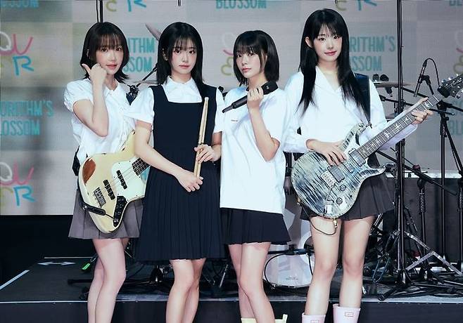 [서울=뉴시스] QWER. (사진 = 타마고 프로덕션 제공) 2024.12.13. photo@newsis.com *재판매 및 DB 금지