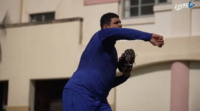 훈련 중인 삼성 후라도. Lions TV 캡처