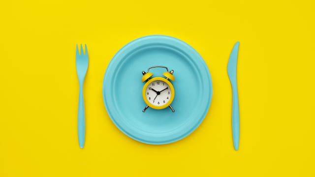 40대 이상 여성은 안전한 방식으로 간헐적 단식을 실천해야 한다 | 출처: 게티이미지뱅크